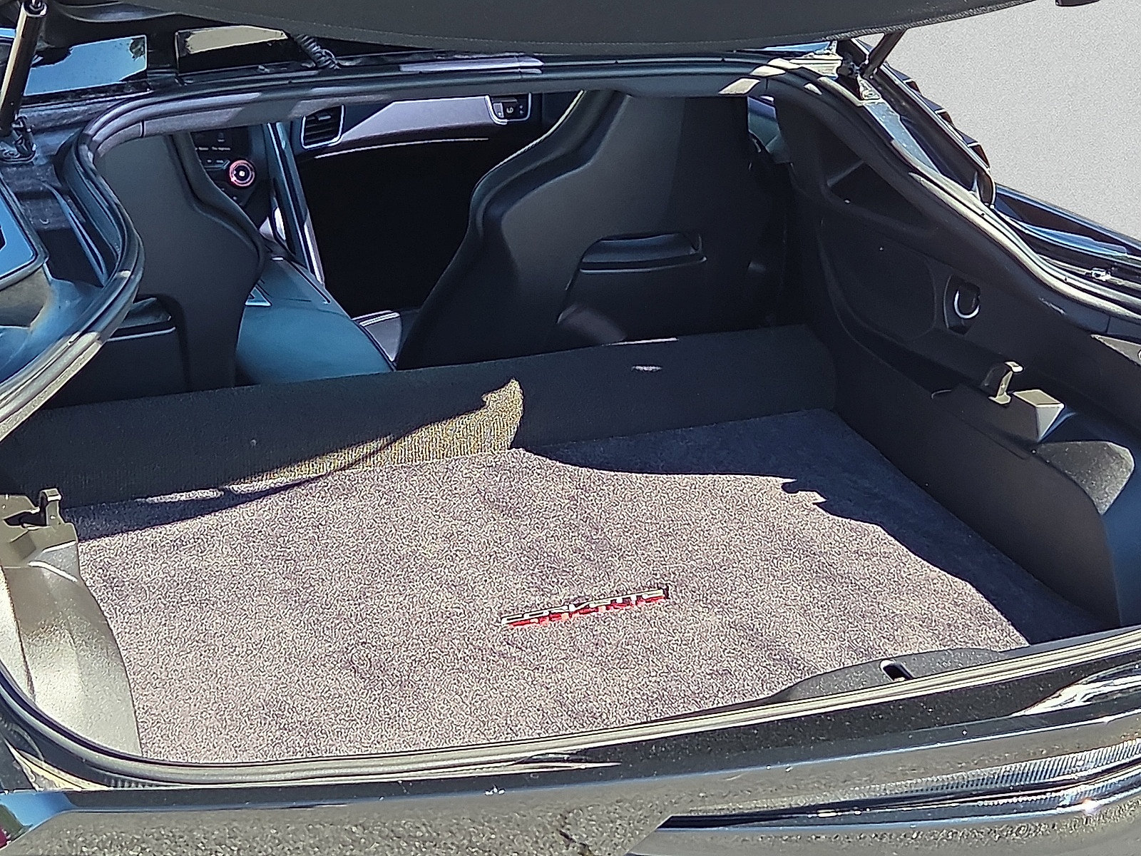 Used 2015 Chevrolet Corvette Stingray Coupe RWD image 8