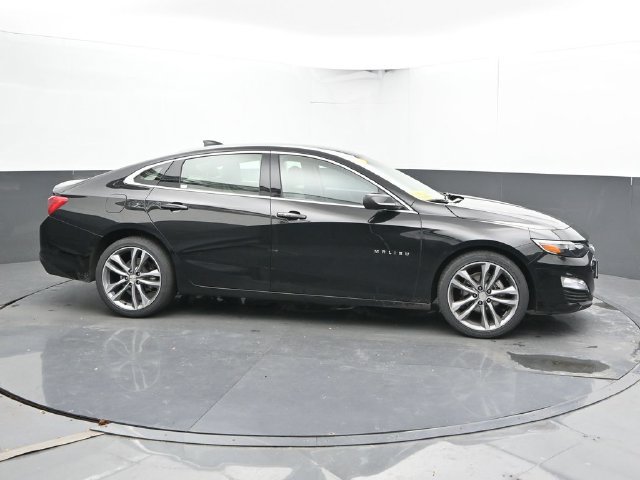 Used 2025 Chevrolet Malibu LT FWD image 4