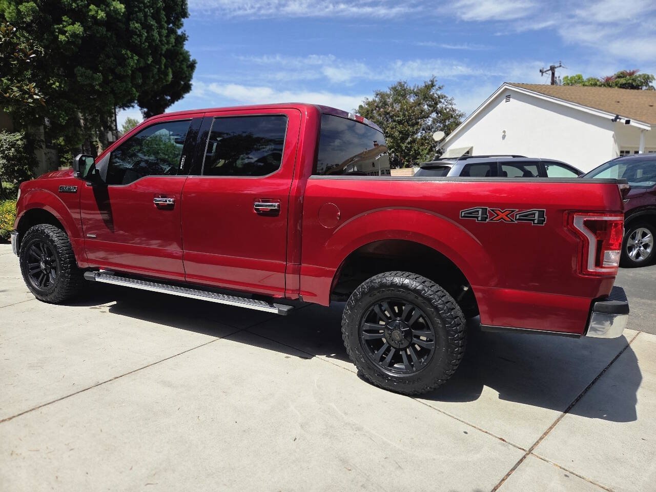 Used 2015 Ford F150 XLT w/ Equipment Group 301A Mid AWD/4WD image 12