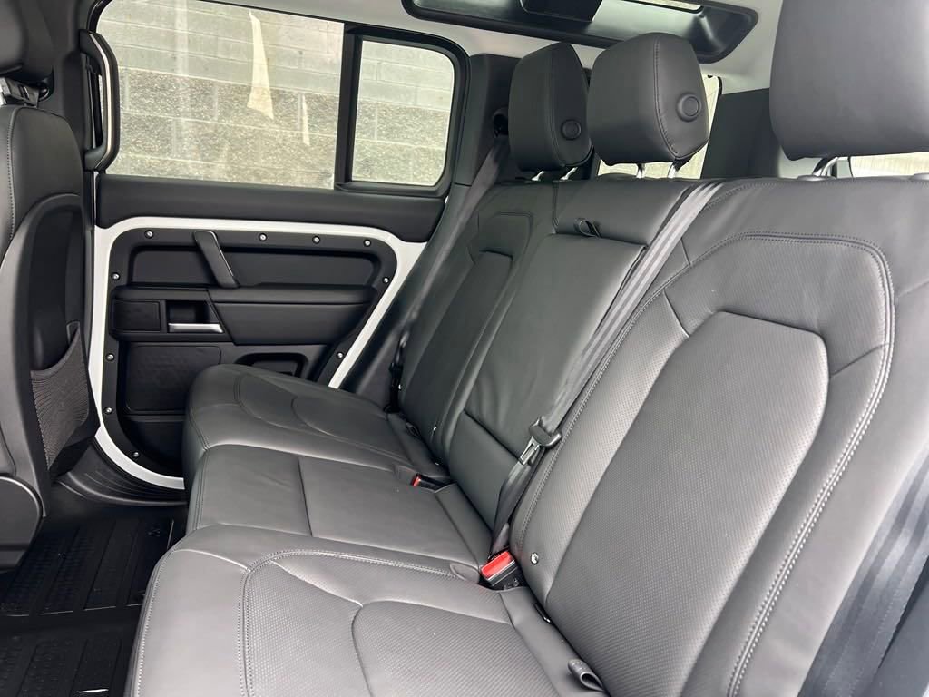Used 2025 Land Rover Defender 110 S AWD/4WD image 15
