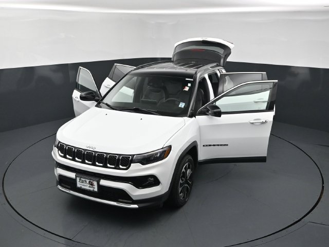 Used 2023 Jeep Compass Limited AWD/4WD image 25