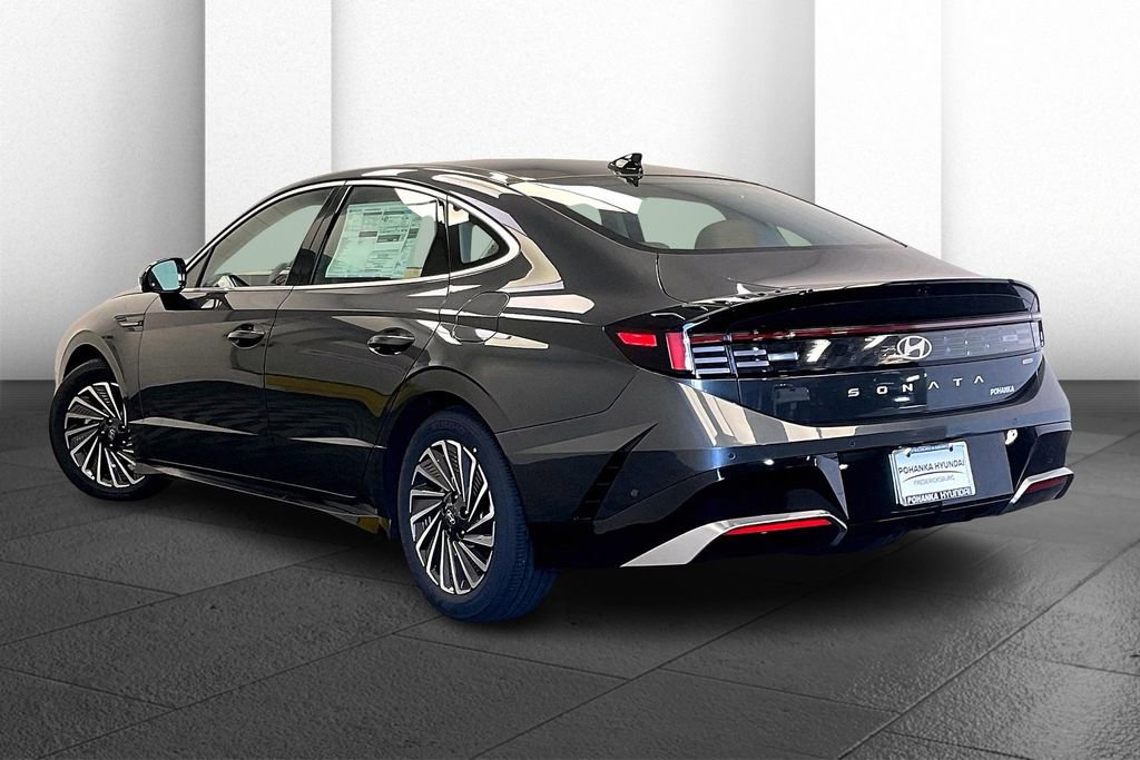 New 2026 Hyundai Sonata Limited image 3