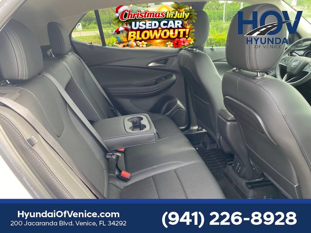 Used 2022 Buick Encore GX Essence w/ Experience Buick Package FWD image 30