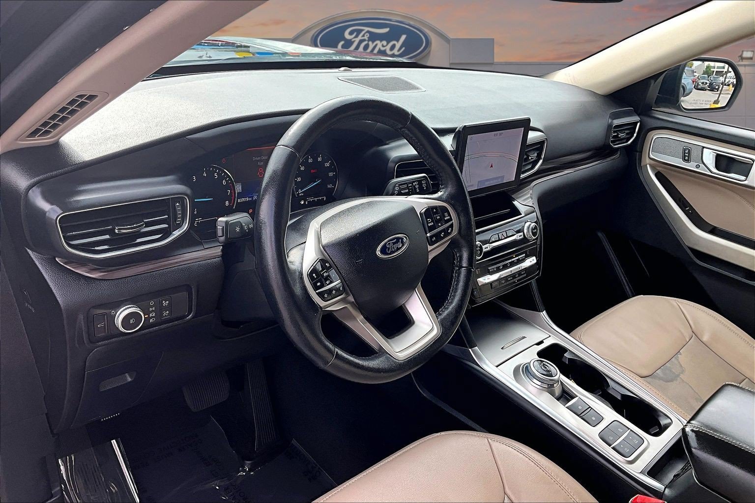 Used 2021 Ford Explorer Limited w/ Equipment Group 301A RWD image 11