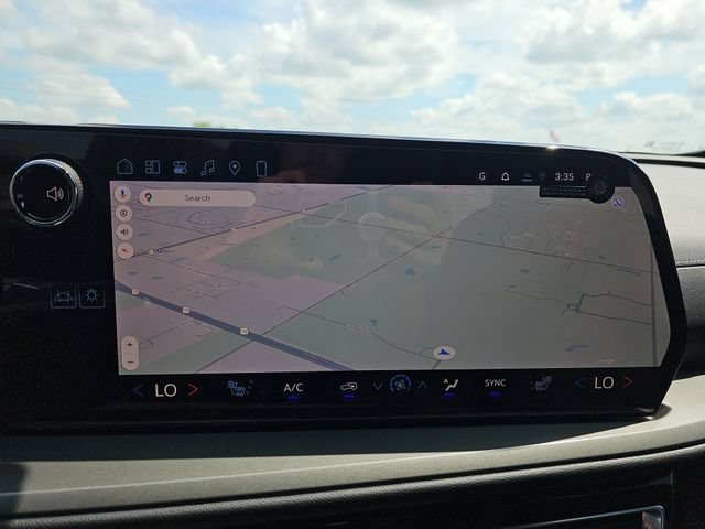 New 2026 Chevrolet Traverse LT w/ Enhanced Driving Package FWD image 14