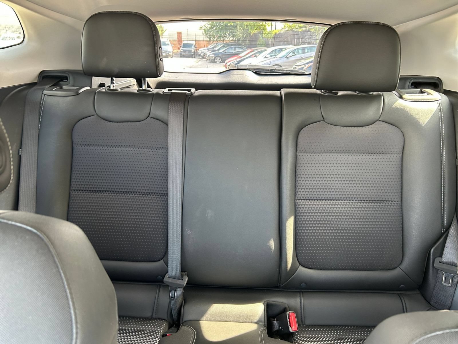 Used 2025 Chevrolet Trax LT w/ LT Convenience Package FWD image 33