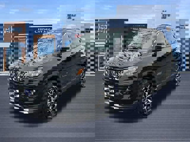 Used 2025 Jeep Compass Limited image 2