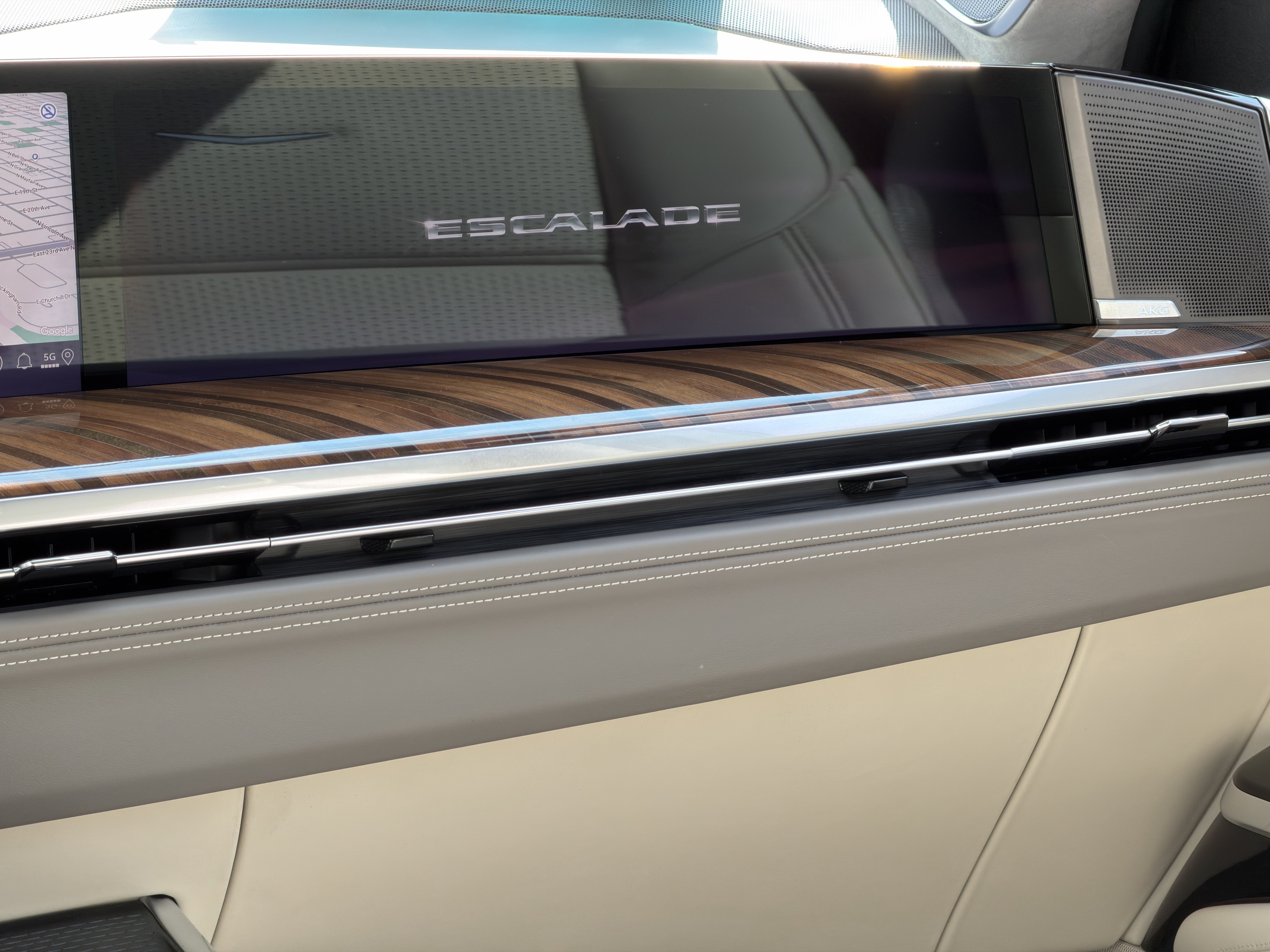 New 2026 Cadillac Escalade Platinum Luxury AWD/4WD image 16