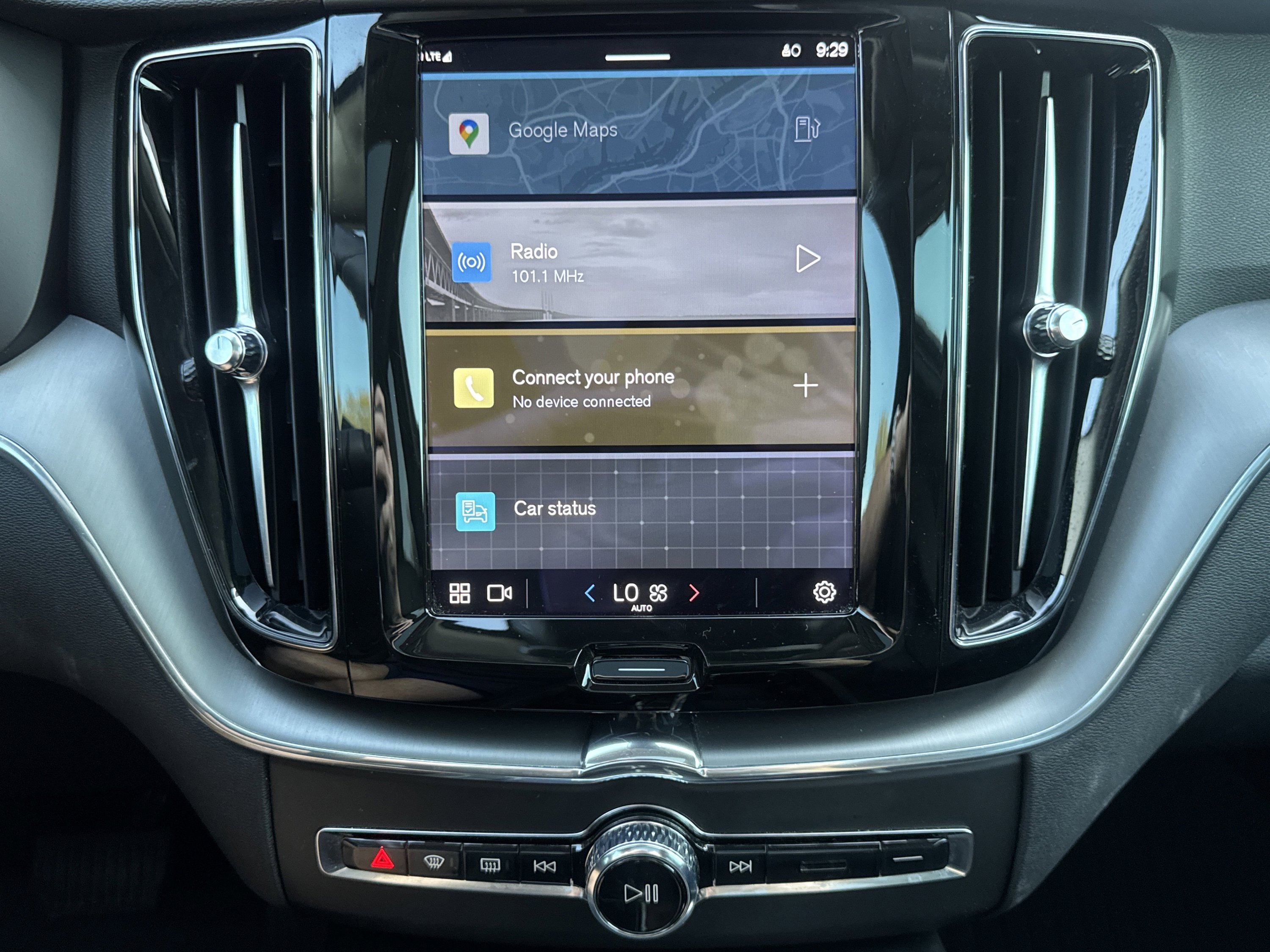 Used 2023 Volvo XC60 B5 Core image 60