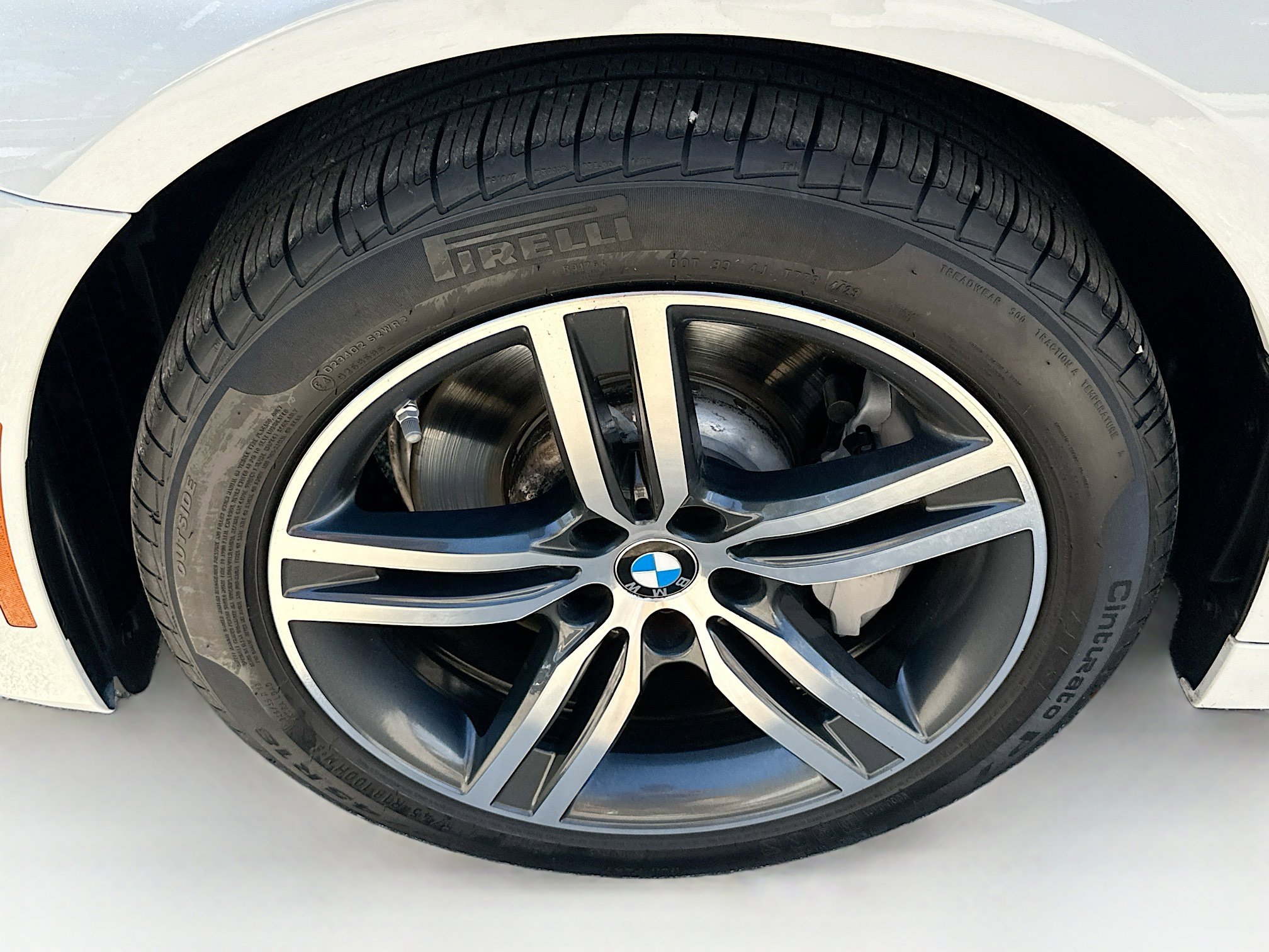 Used 2023 BMW 530i w/ Premium Package image 35