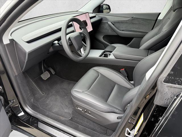 Used 2026 Tesla Model Y 2WD image 9