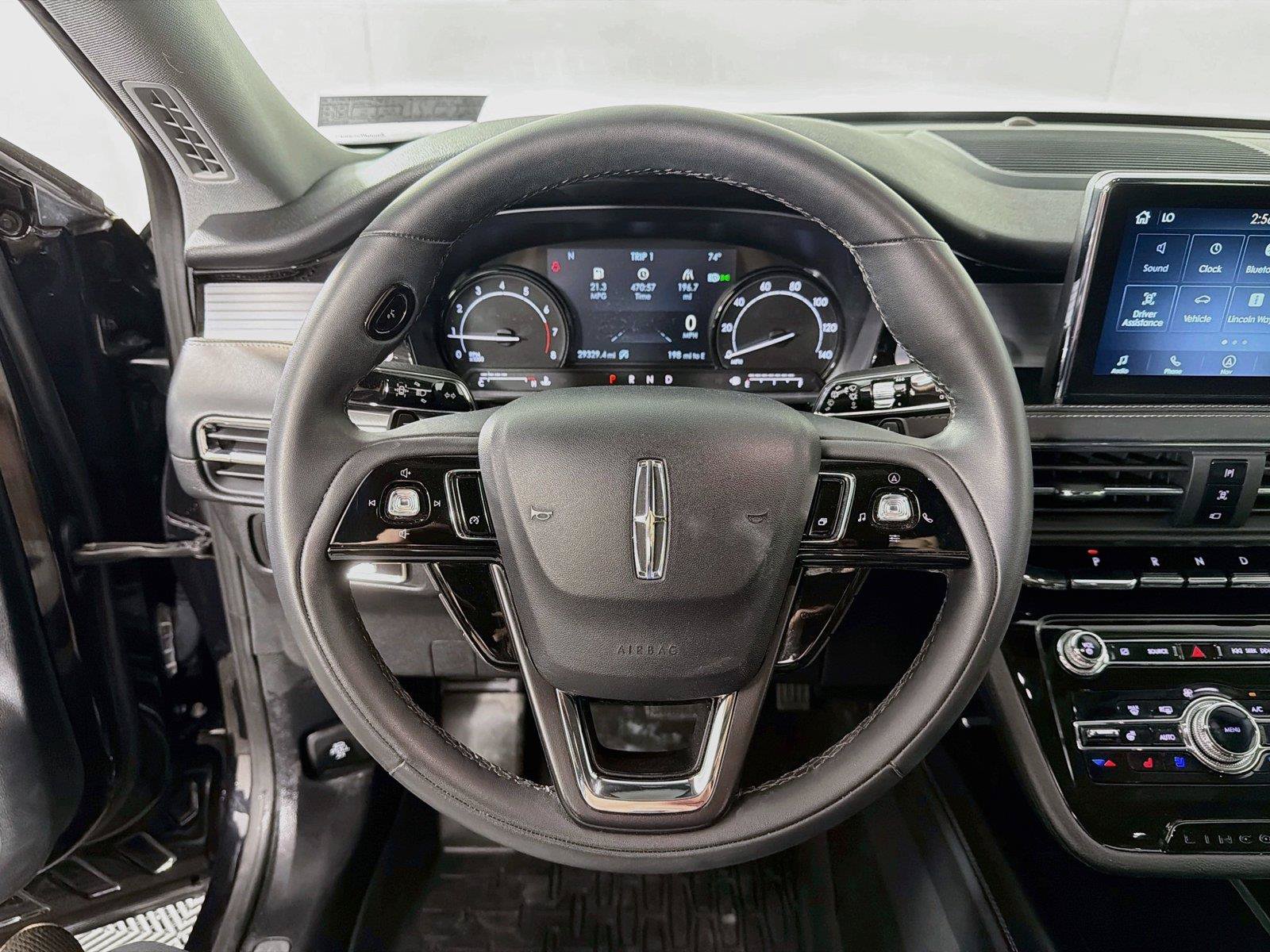 Used 2022 Lincoln Corsair AWD w/ Equipment Group 101A image 3