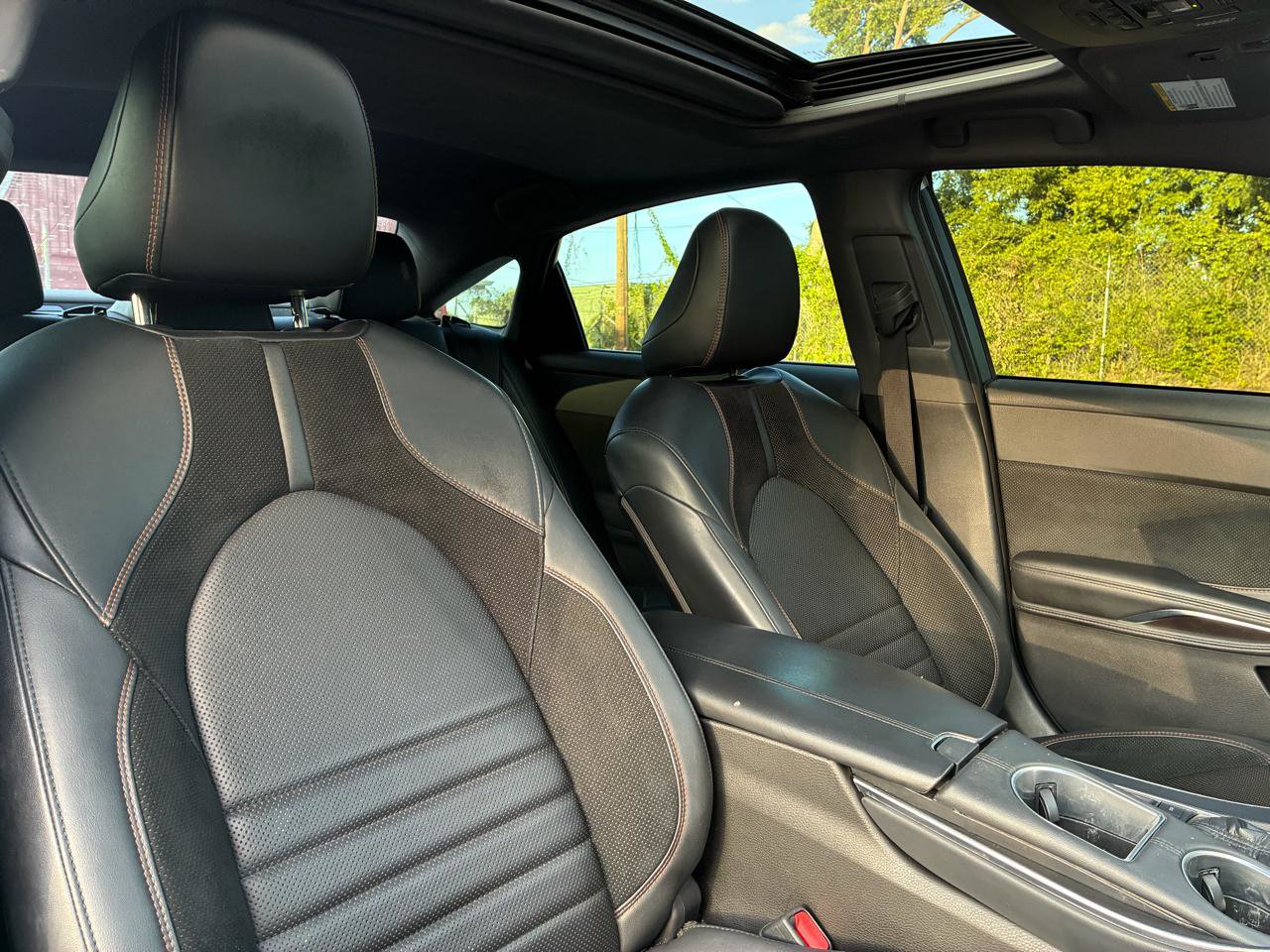Used 2019 Toyota Avalon Touring FWD image 26