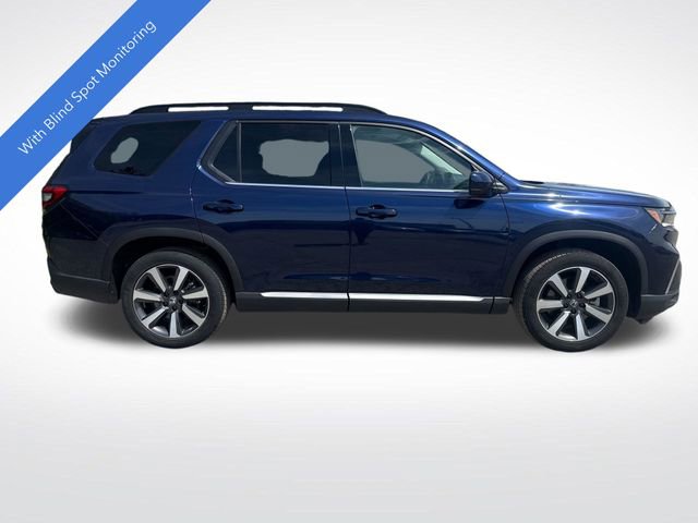 Certified 2023 Honda Pilot Touring image 2