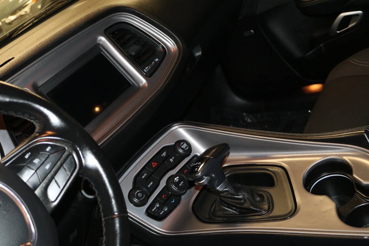 Used 2023 Dodge Challenger SXT RWD image 58