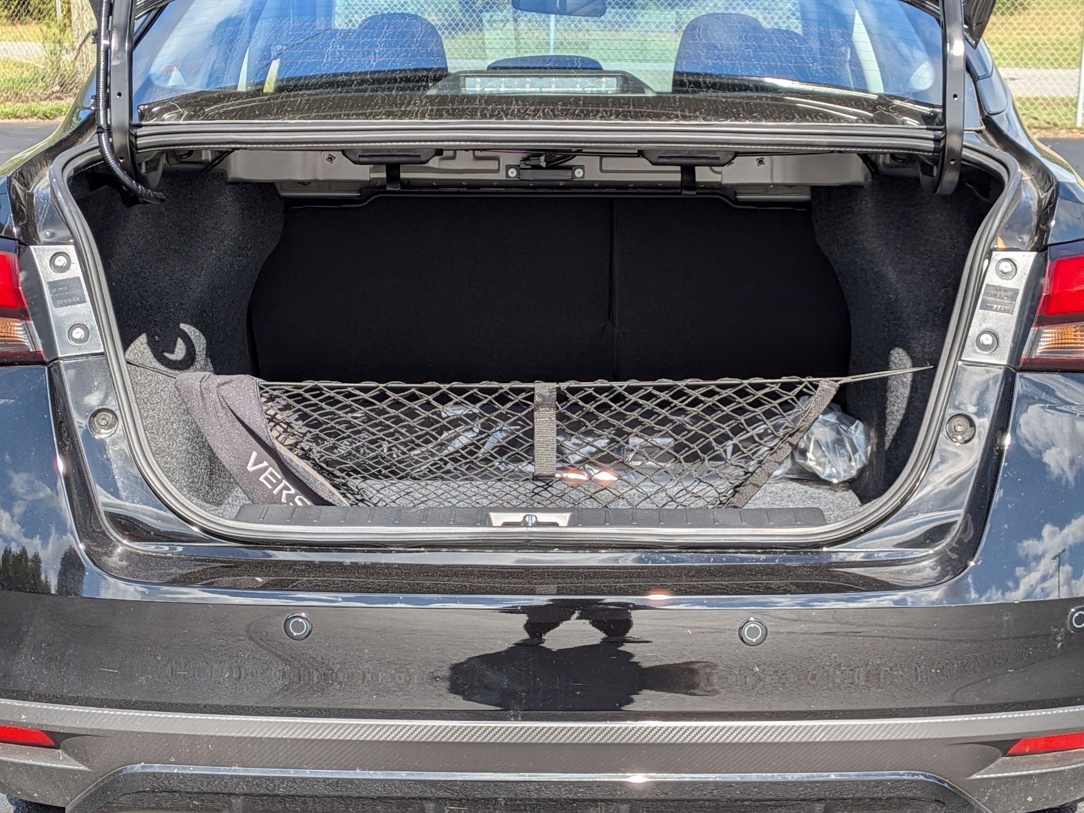 New 2025 Nissan Versa SV w/ Trunk Package FWD image 27