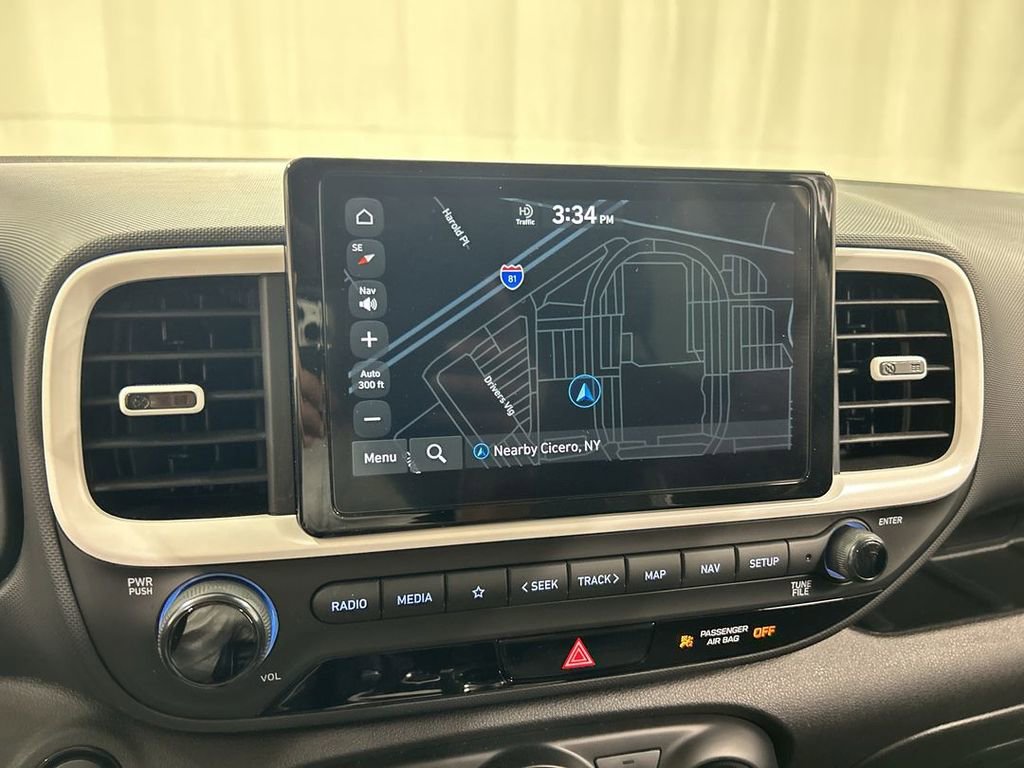 Used 2023 Hyundai Venue Limited w/ Cargo Package FWD image 16