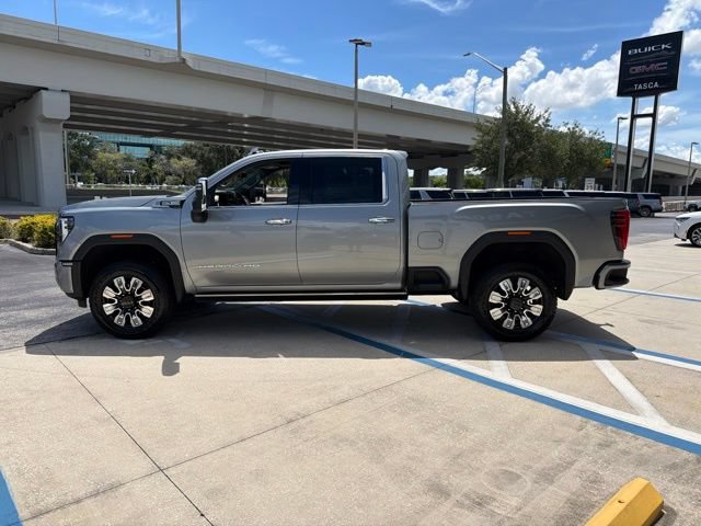 Used 2025 GMC Sierra 2500 Denali w/ Denali Reserve Package AWD/4WD image 4