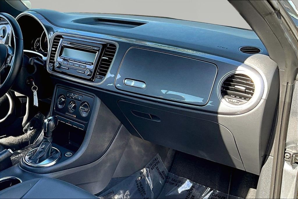 Used 2014 Volkswagen Beetle 2.5 image 24