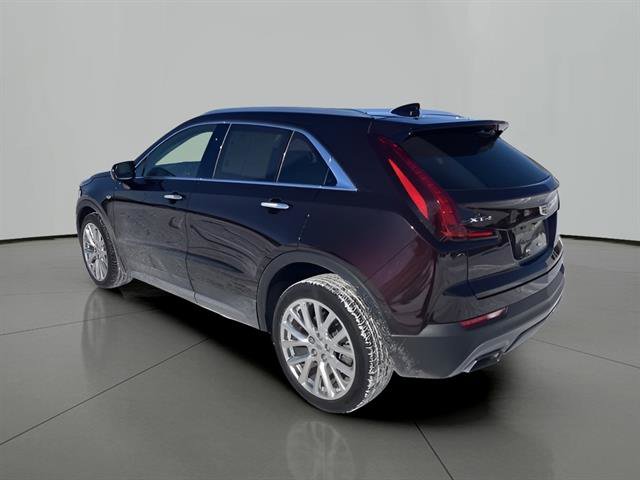 Used 2020 Cadillac XT4 Premium Luxury image 3