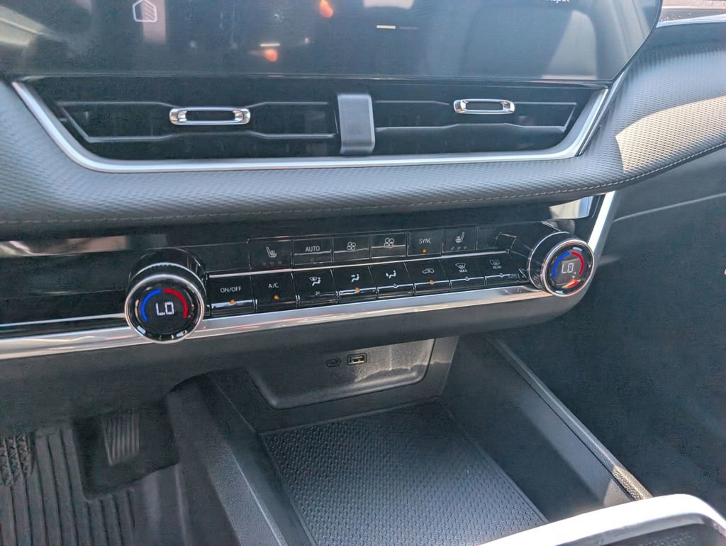 New 2026 Chevrolet Equinox LT FWD image 21