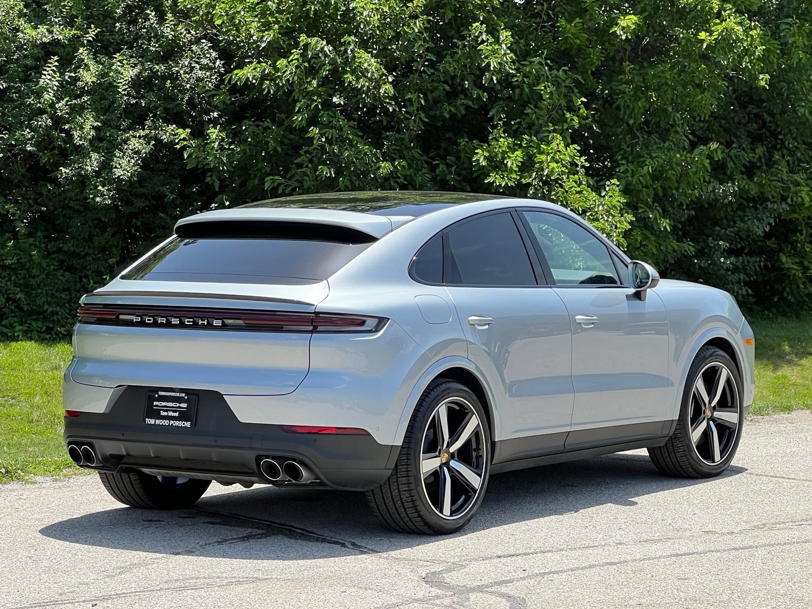 Certified 2024 Porsche Cayenne Coupe AWD/4WD image 6