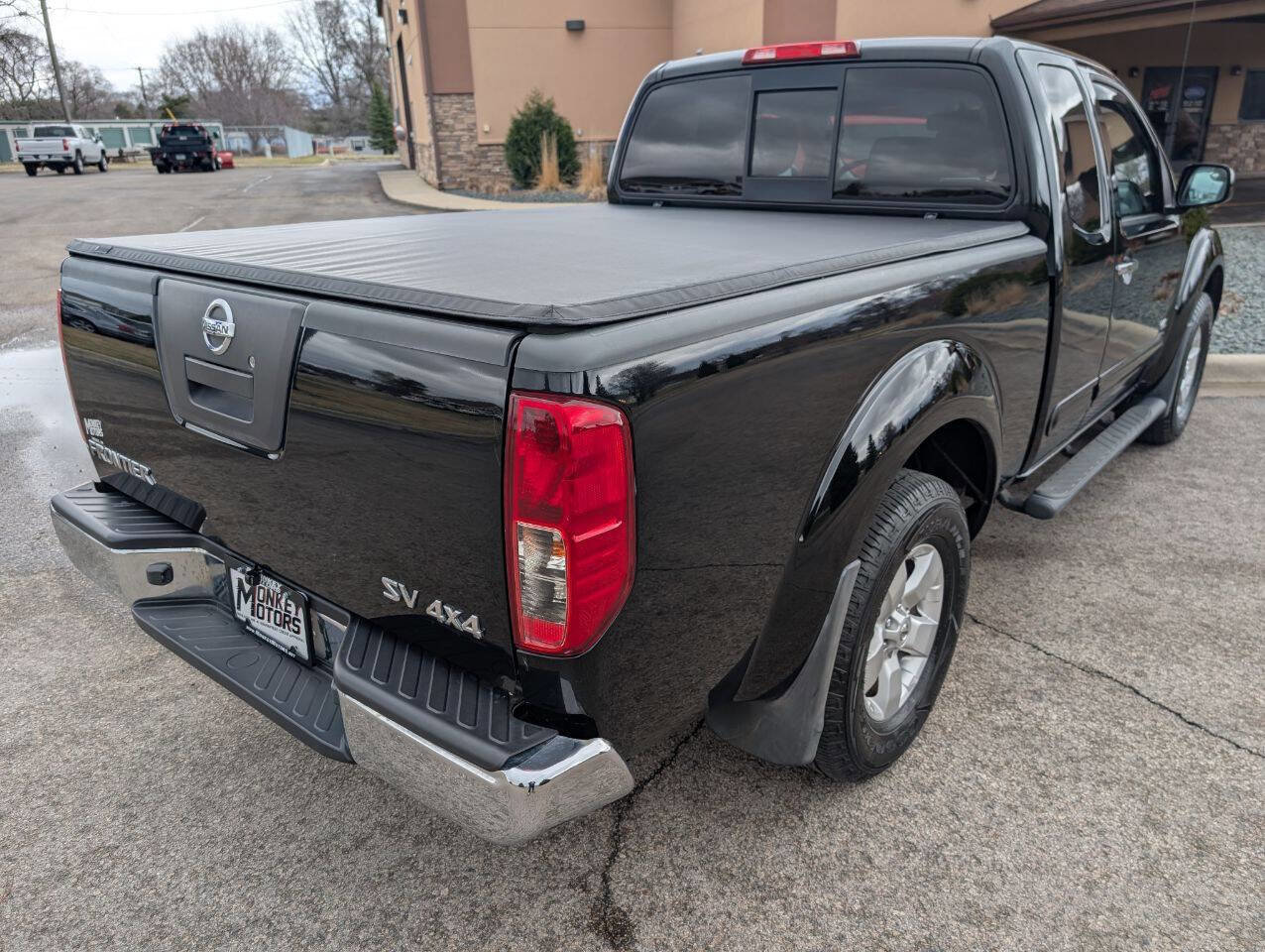 Used 2012 Nissan Frontier SV image 9