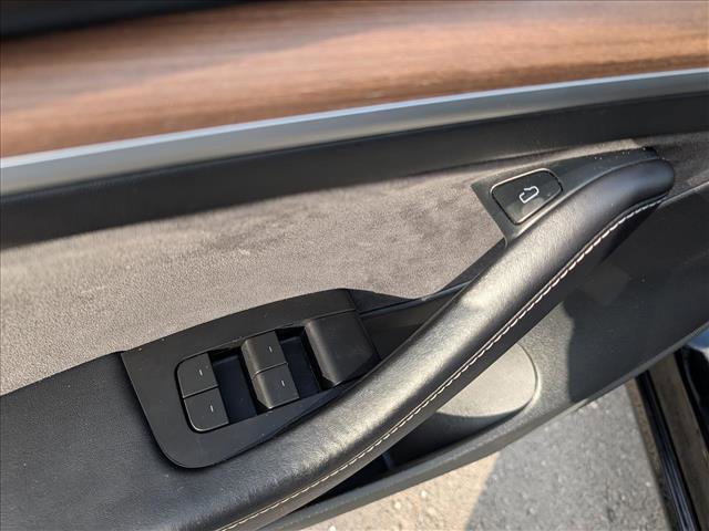 Used 2022 Tesla Model 3 Performance image 27