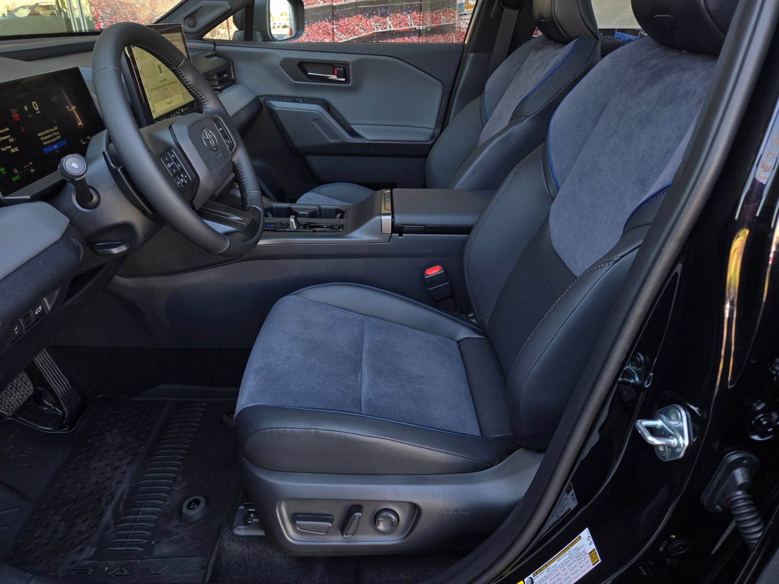 New 2026 Toyota RAV4 XSE w/ Panoramic Sun Roof Package AWD/4WD image 10
