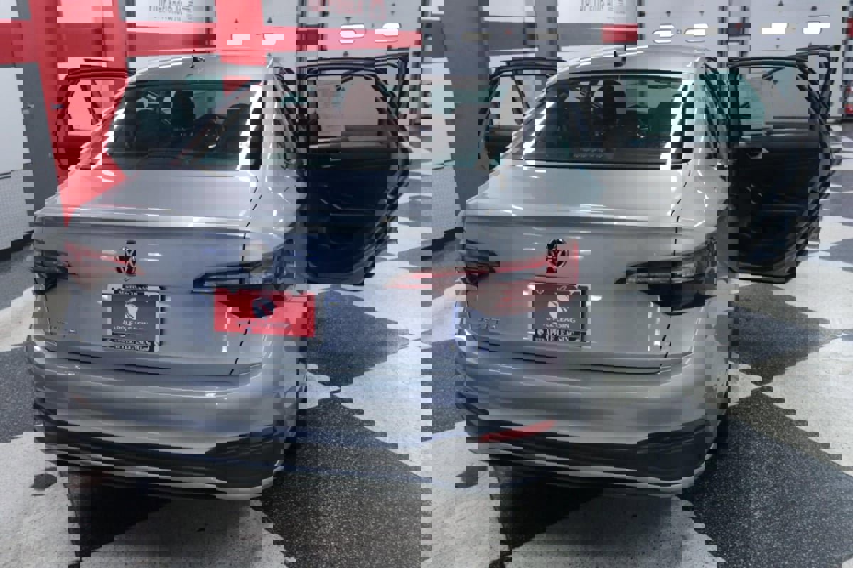 Used 2024 Volkswagen Jetta S image 23