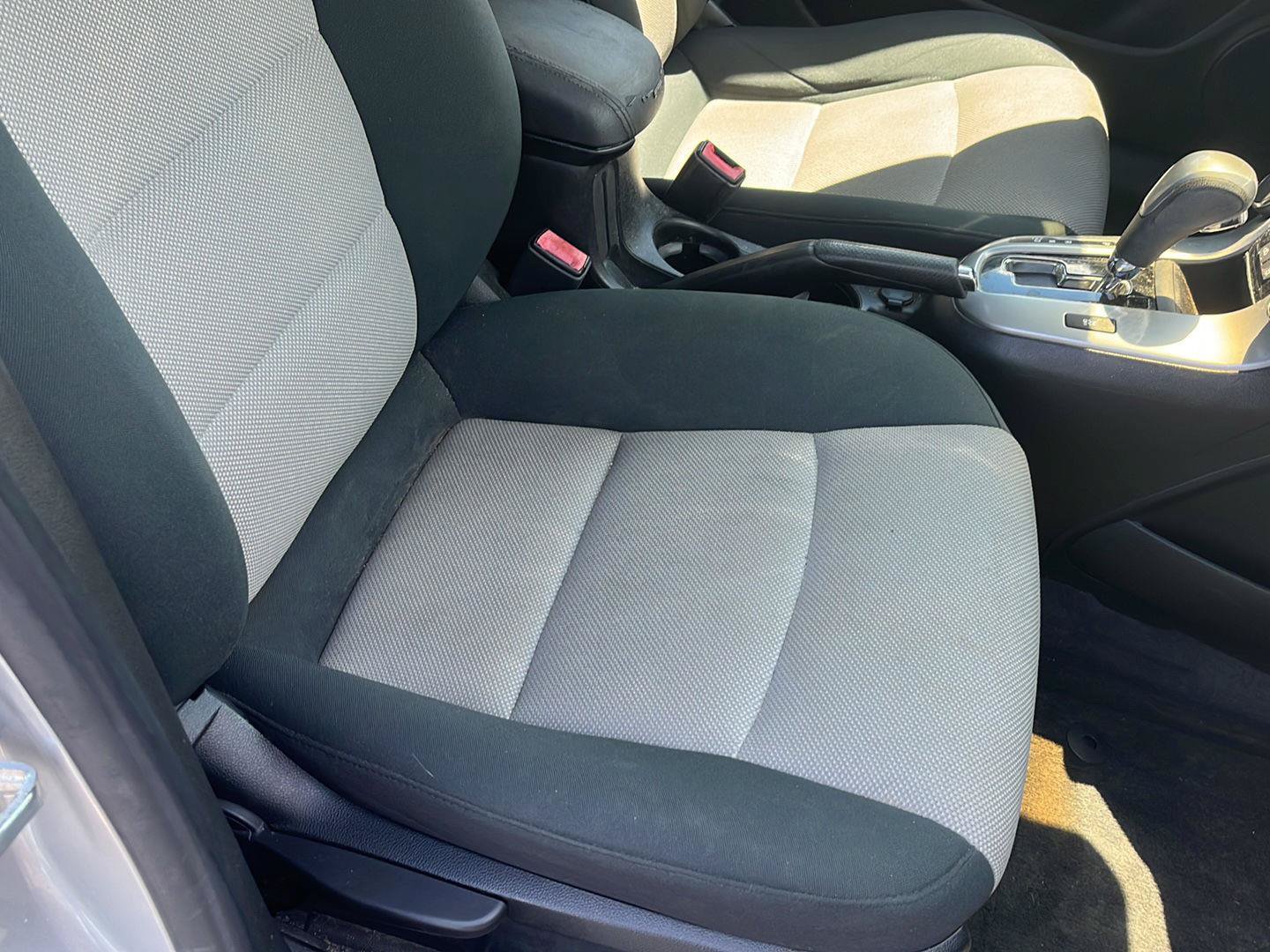 Used 2012 Chevrolet Cruze LS FWD image 26