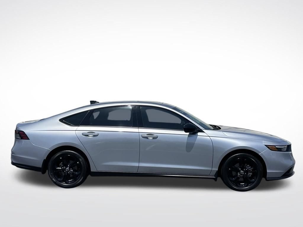 Certified 2025 Honda Accord SE image 7