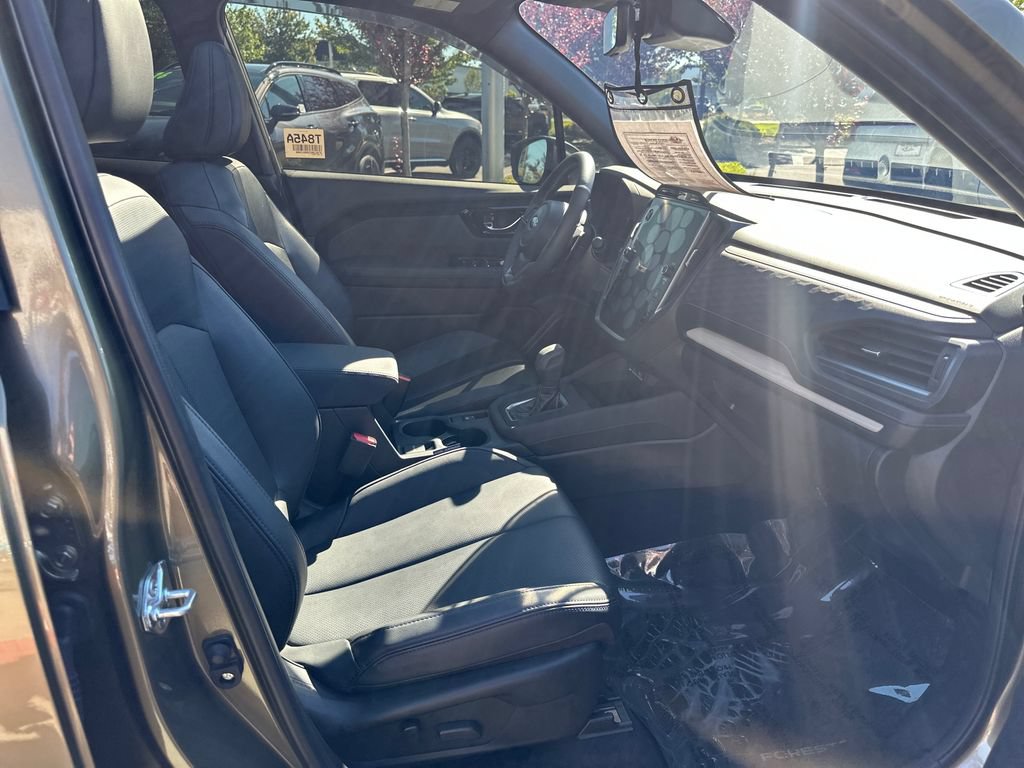 Used 2025 Subaru Forester Limited AWD/4WD image 17