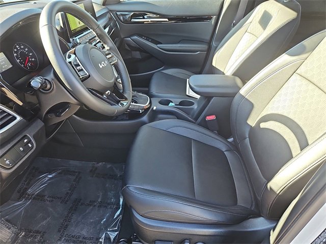 Certified 2023 Kia Seltos EX image 16