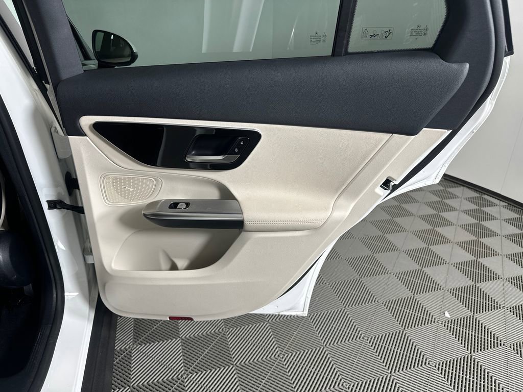 Certified 2026 Mercedes-Benz GLC 300 4MATIC image 18