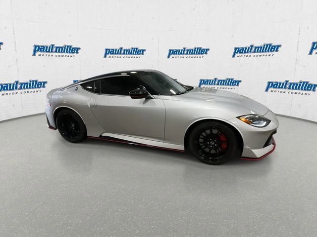 Used 2025 Nissan Z NISMO w/ Floor Mat Package RWD image 13
