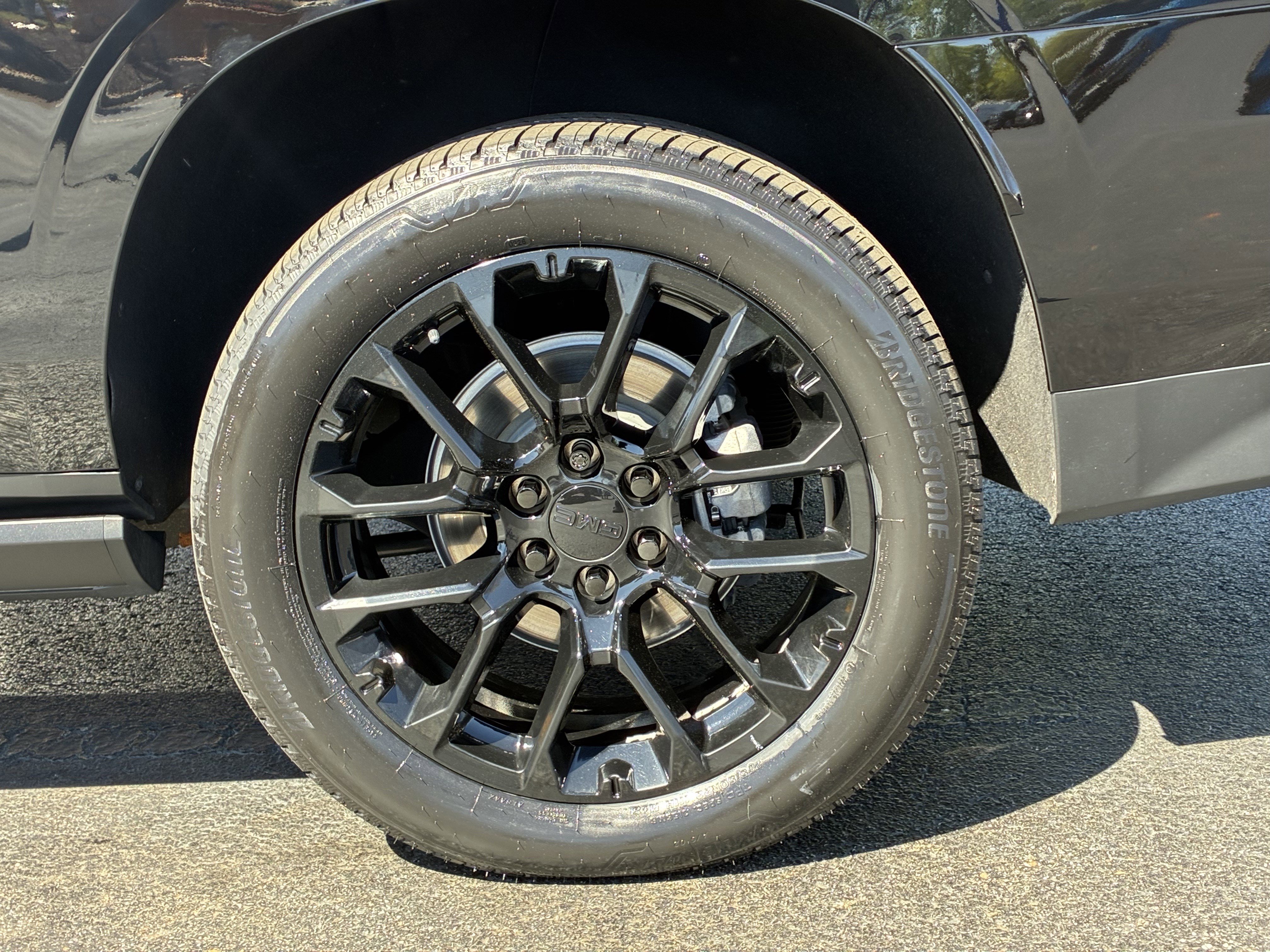 Used 2023 GMC Yukon XL Denali Ultimate image 10