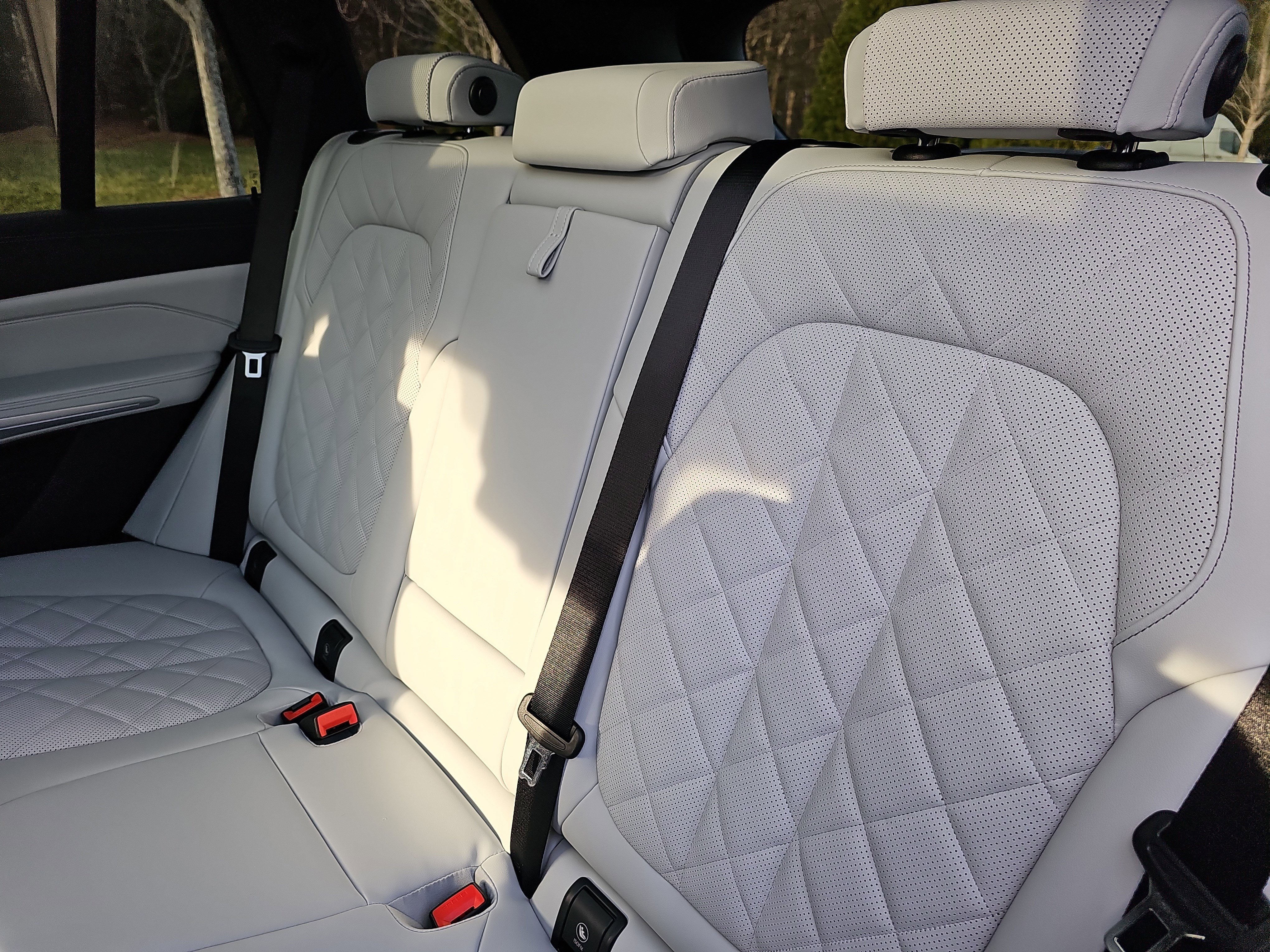 New 2026 BMW X5 xDrive50e w/ M Sport Package AWD/4WD image 16