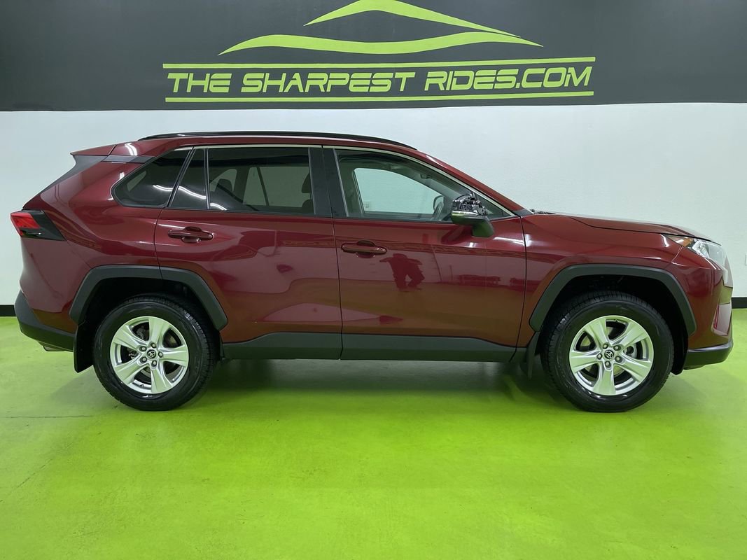Used 2019 Toyota RAV4 XLE image 6