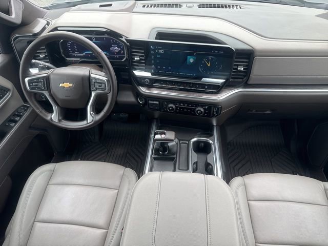 Used 2025 Chevrolet Silverado 1500 LTZ image 40