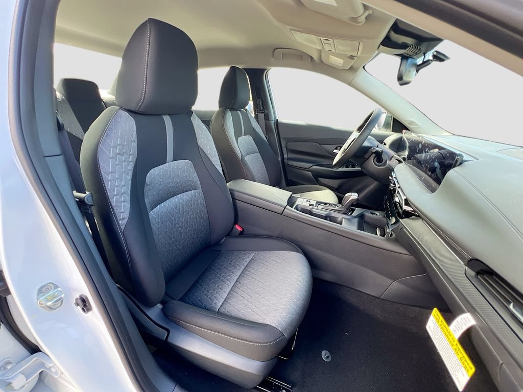 New 2026 Nissan Sentra SV w/ SV Convenience Package FWD image 26