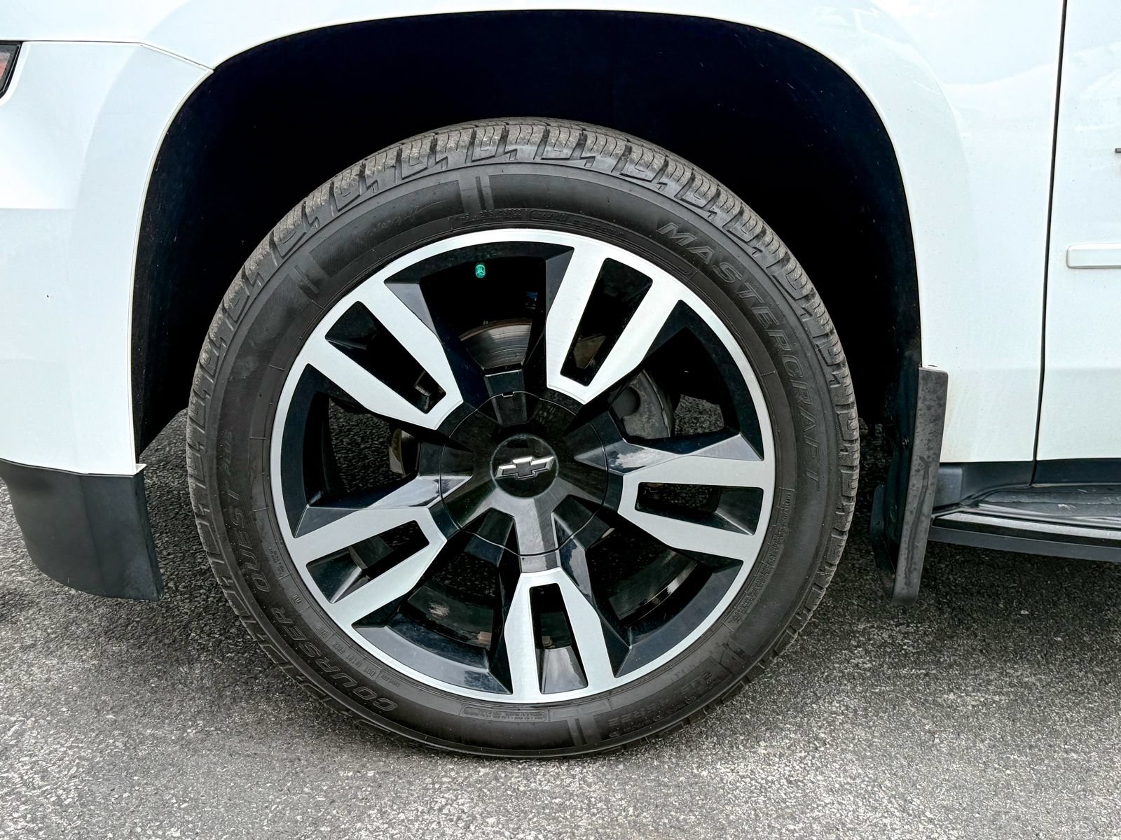 Certified 2020 Chevrolet Tahoe Premier AWD/4WD image 11