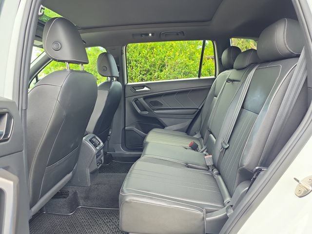 Used 2022 Volkswagen Tiguan SE R-Line AWD/4WD image 9