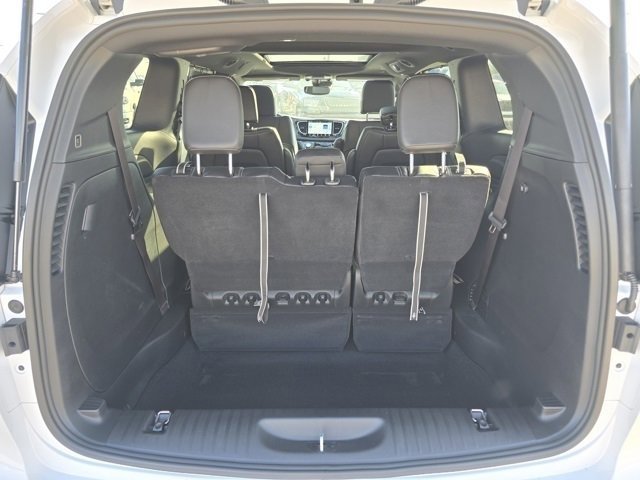 New 2026 Chrysler Pacifica Select image 27