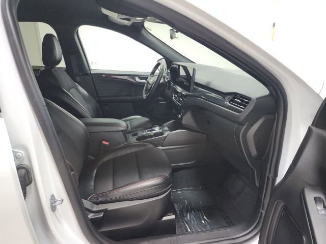Used 2023 Ford Escape ST-Line w/ Tech Pack #1 AWD/4WD image 11