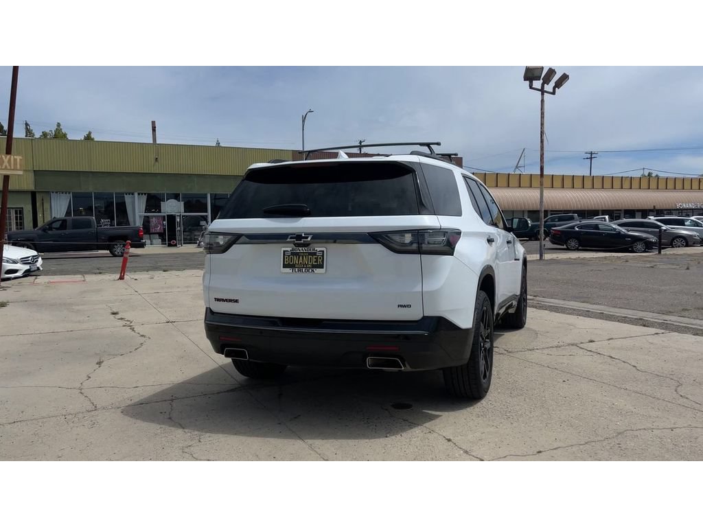 Used 2021 Chevrolet Traverse Premier w/ Redline Edition AWD/4WD image 2