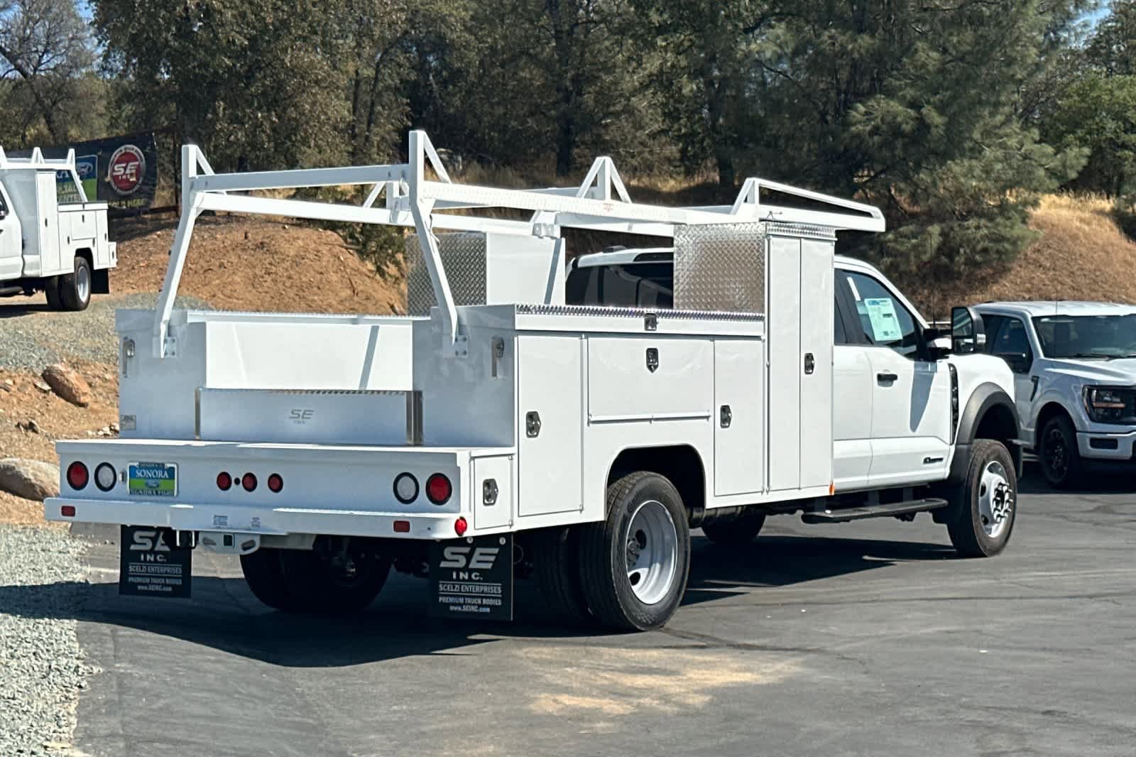 New 2026 Ford F550 4x4 SuperCab Super Duty image 5