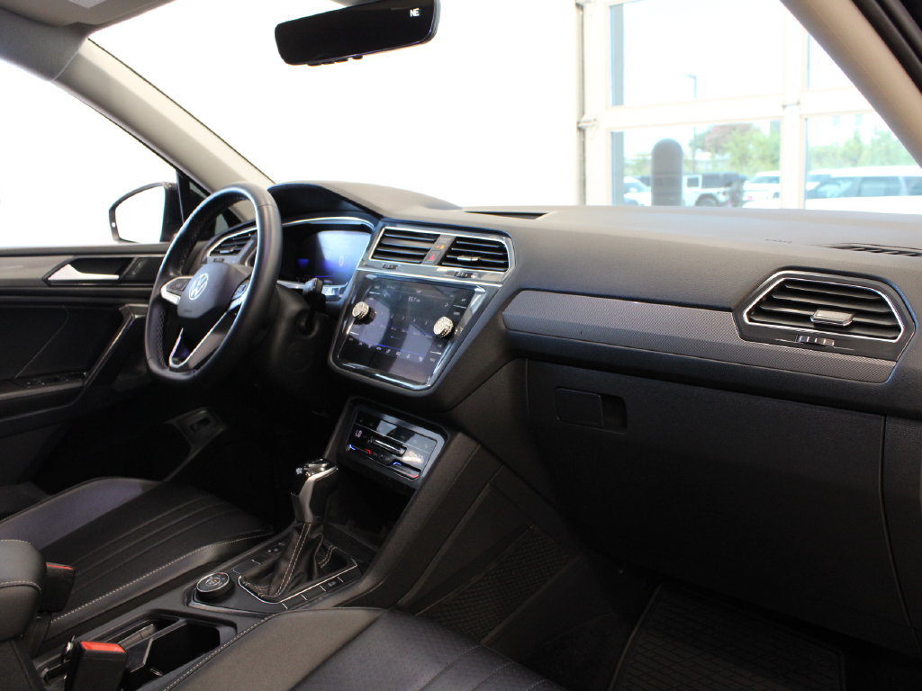 Used 2022 Volkswagen Tiguan SE AWD/4WD image 20