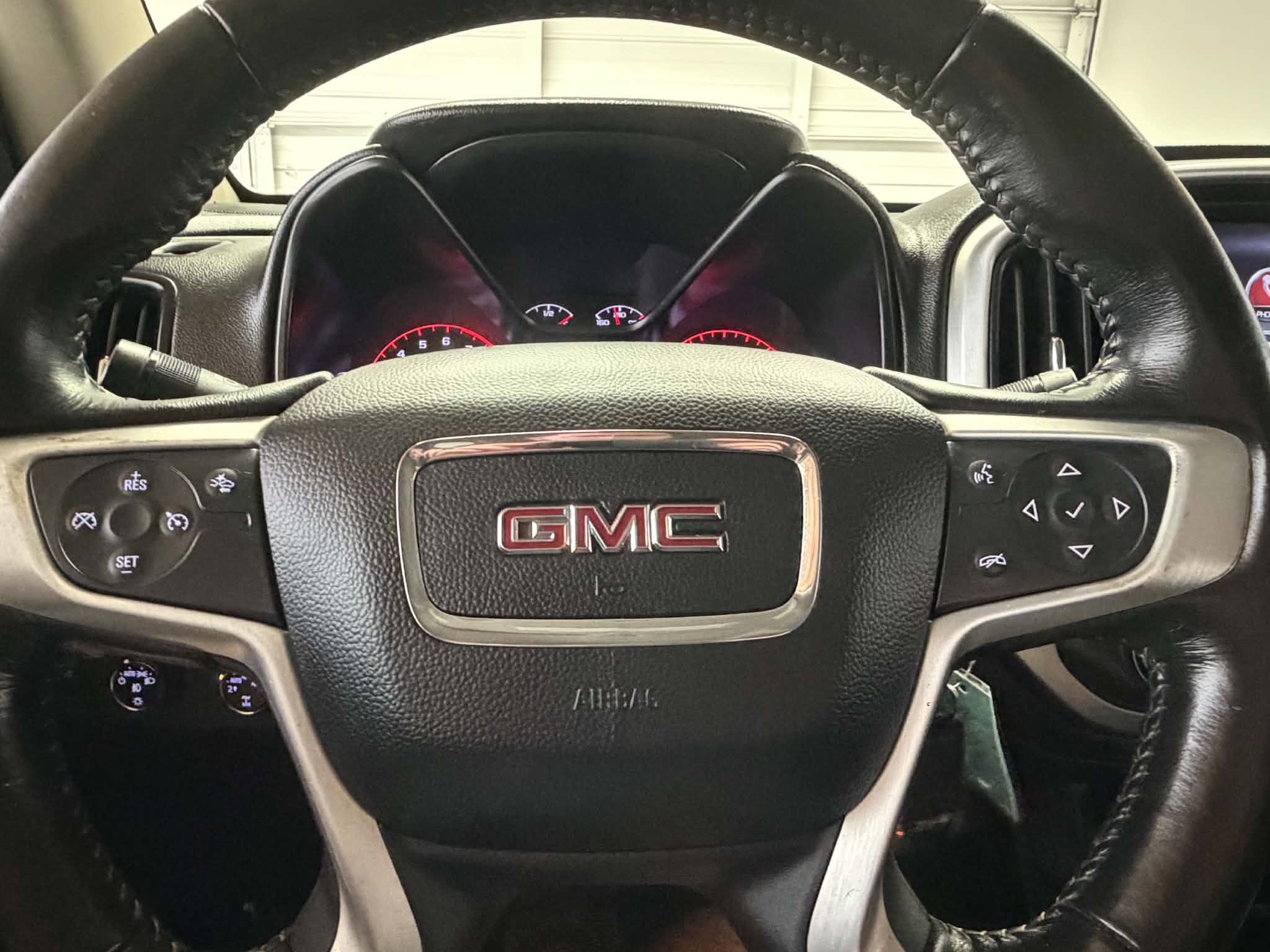 Used 2015 GMC Canyon SLT w/ Driver Alert Package AWD/4WD image 33