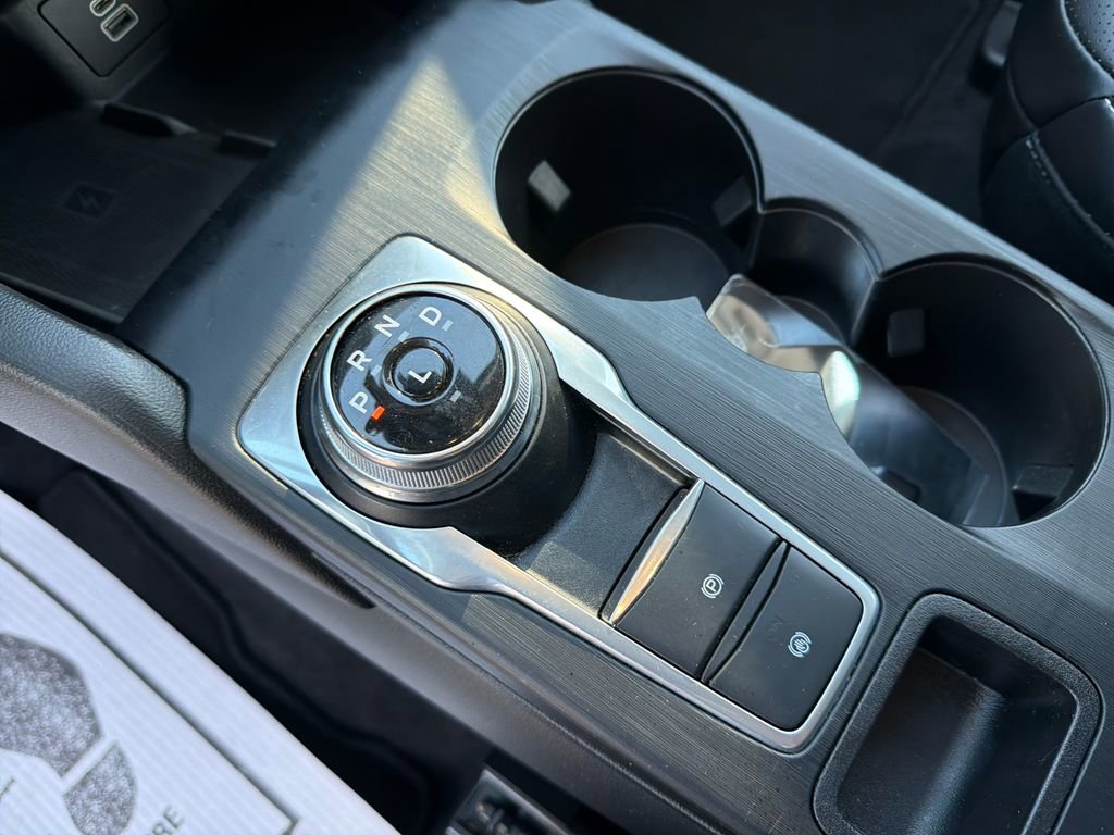 Used 2025 Ford Escape Platinum image 23